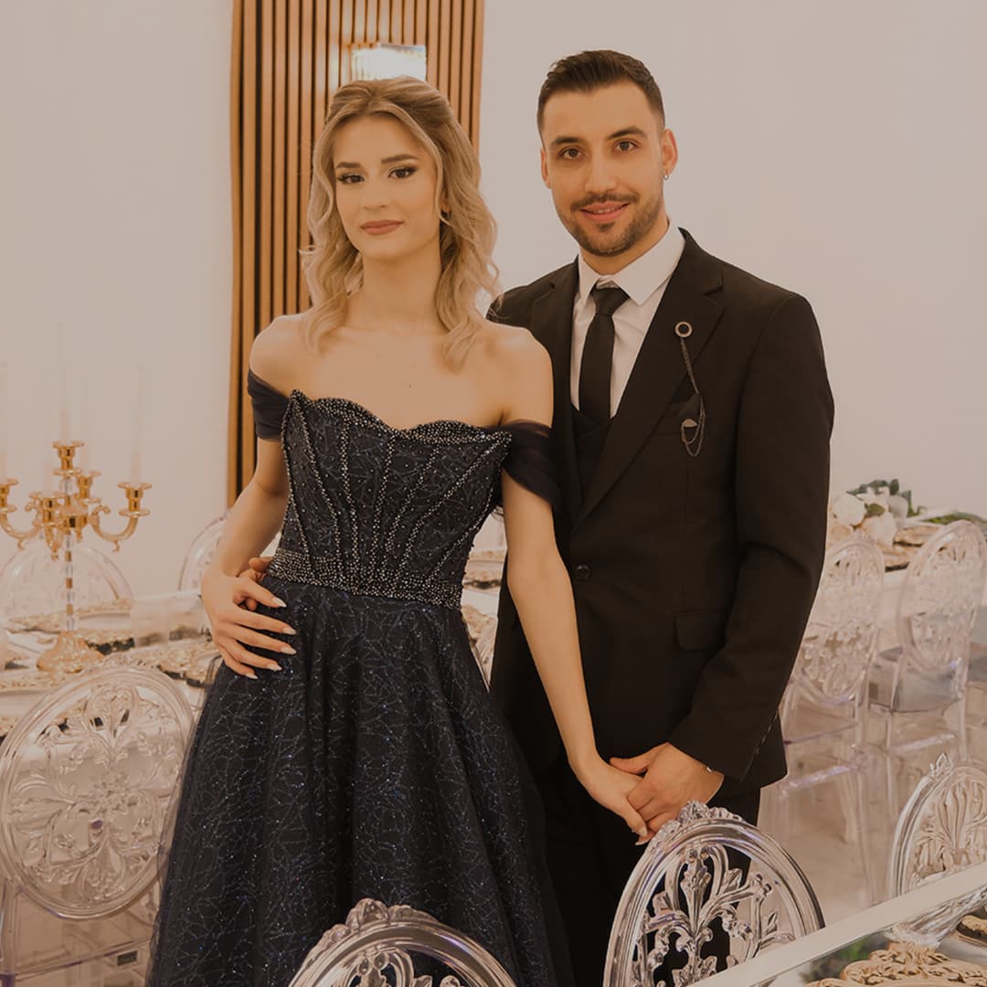 Stüdyo Zorbey Instagram paylaşımı — davet mekânında çift portresi